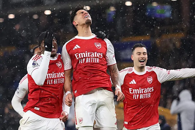 九游体育APP-冲刺阶段摩纳哥备战国王杯德布劳内与60激战阿森纳分钟，这一次真的风云突变曼城今夜再遭质疑